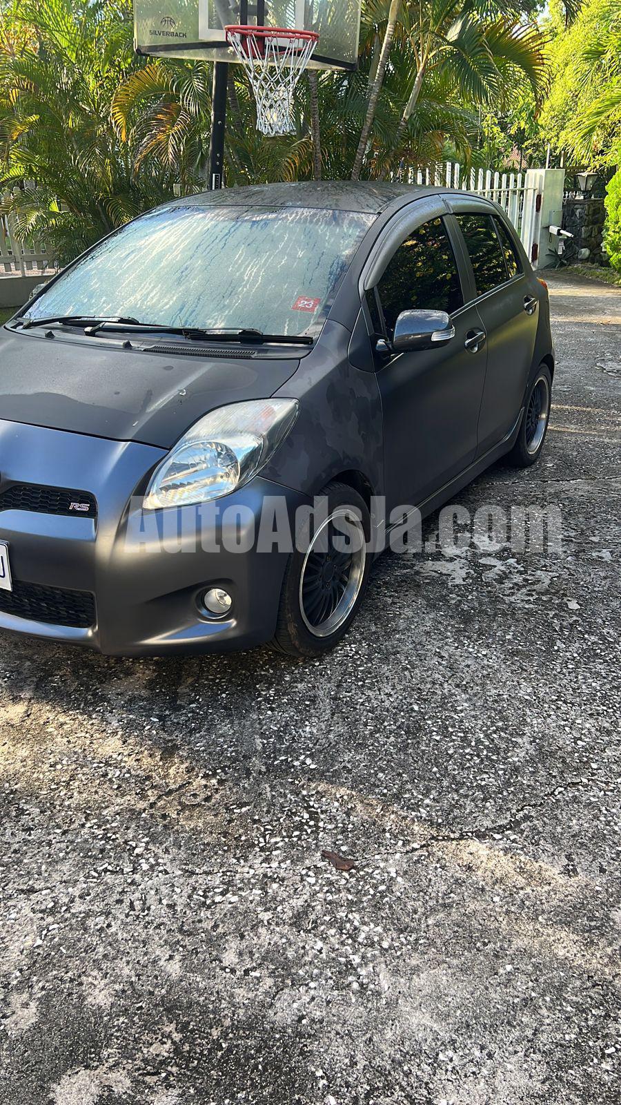 2010 Toyota Vitz