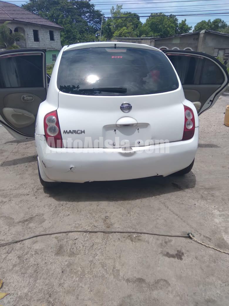 2005 Nissan March