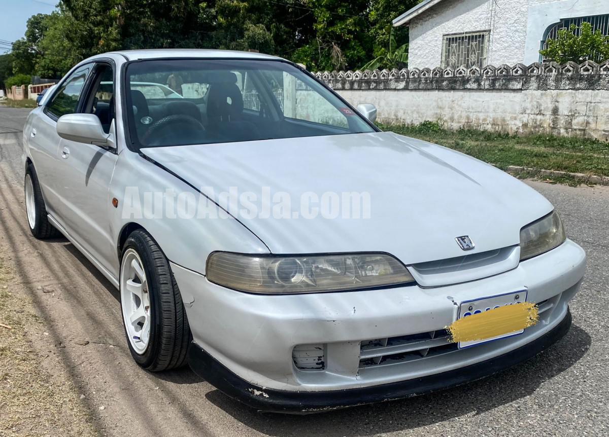 2000 Honda Integra