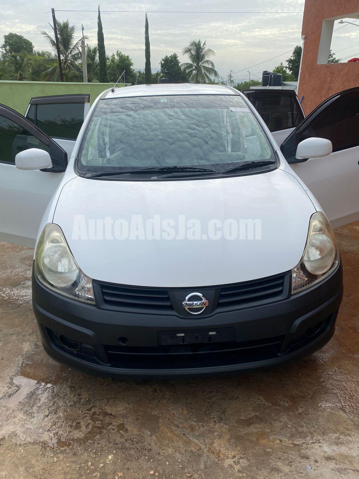 2015 Nissan AD Wagon
