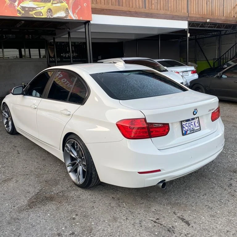 2015 BMW 320