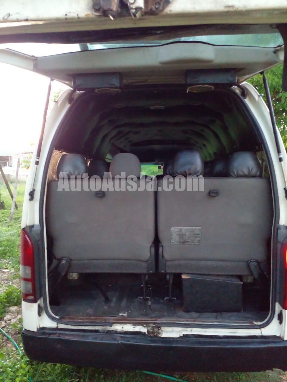 2015 Toyota Hiace