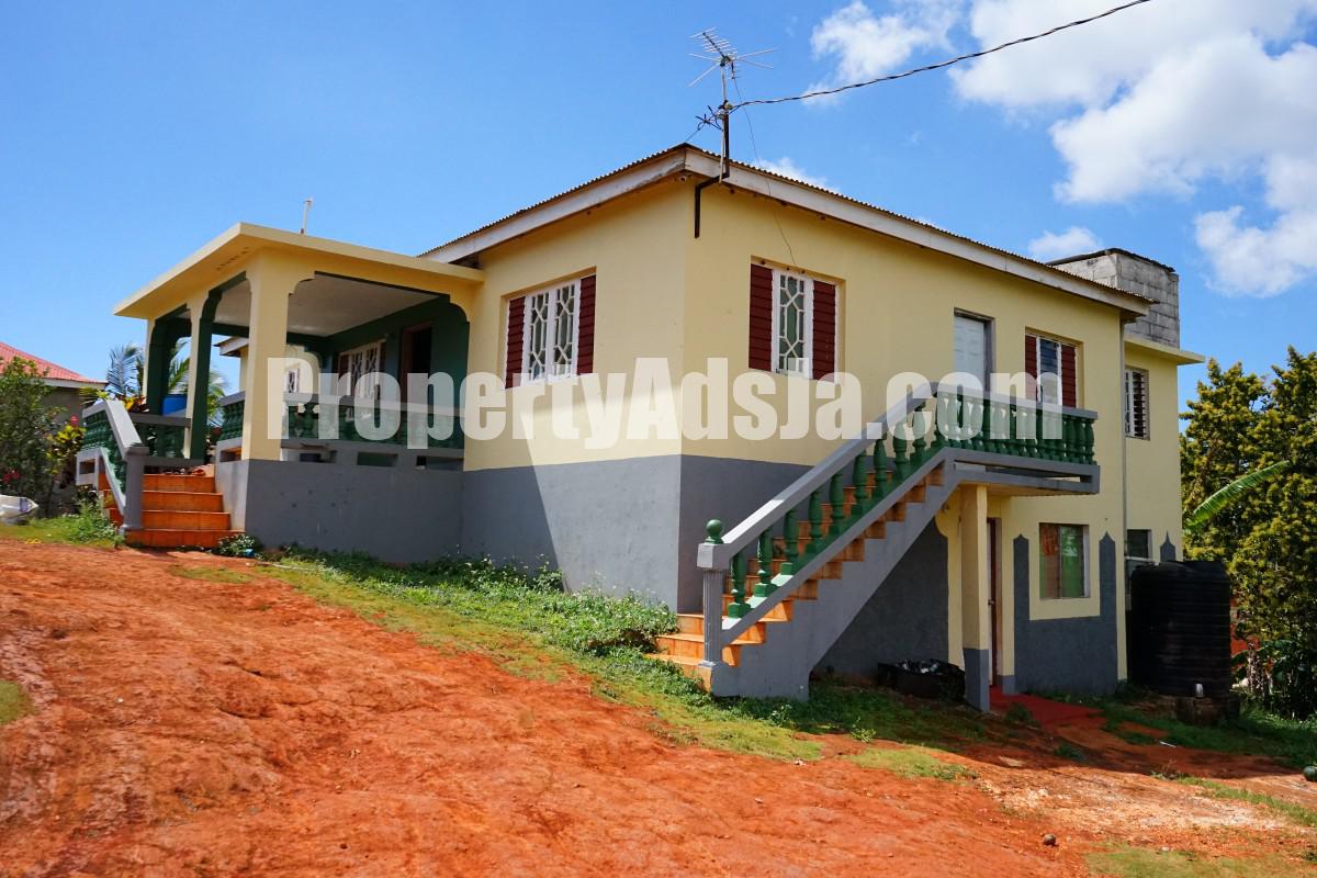 4 bed House For Sale in Junction, St. Elizabeth, Jamaica