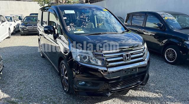 2013 Honda Step WAGON Spada