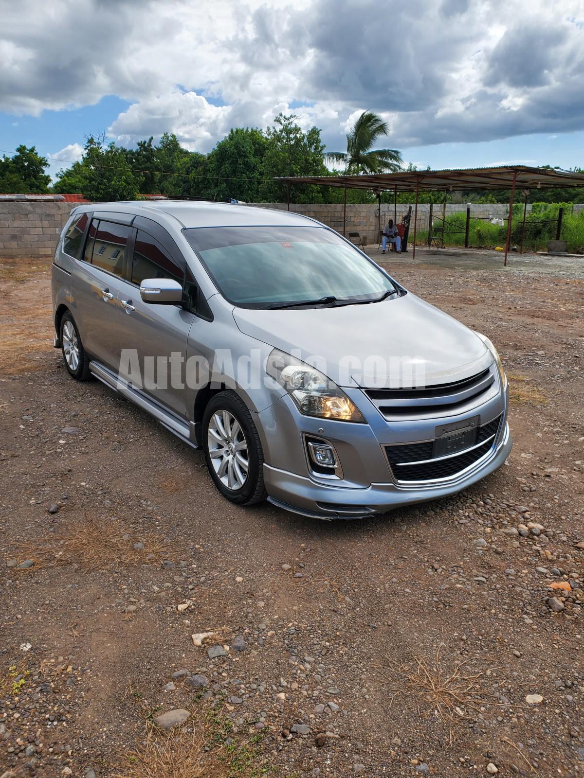 2010 Mazda MPV