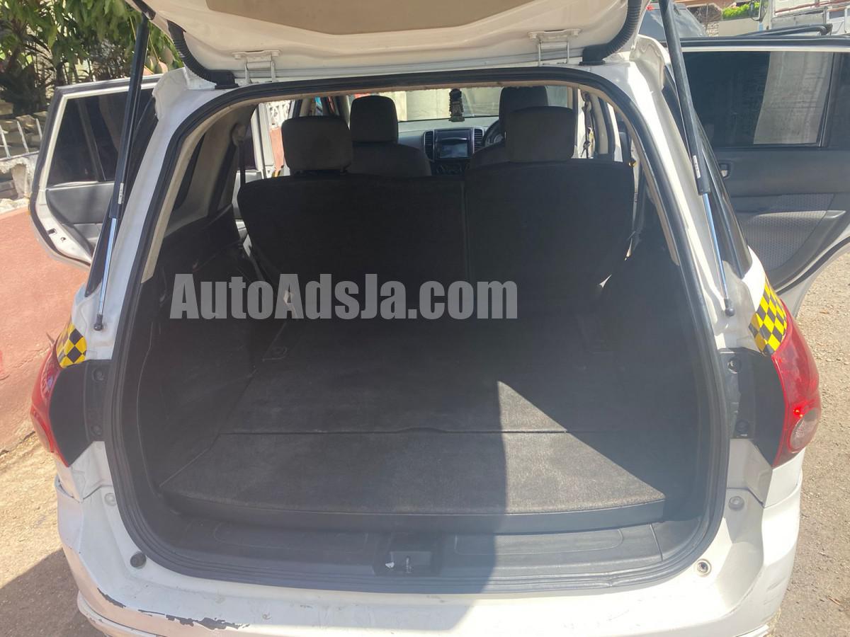 2012 Nissan Wingroad