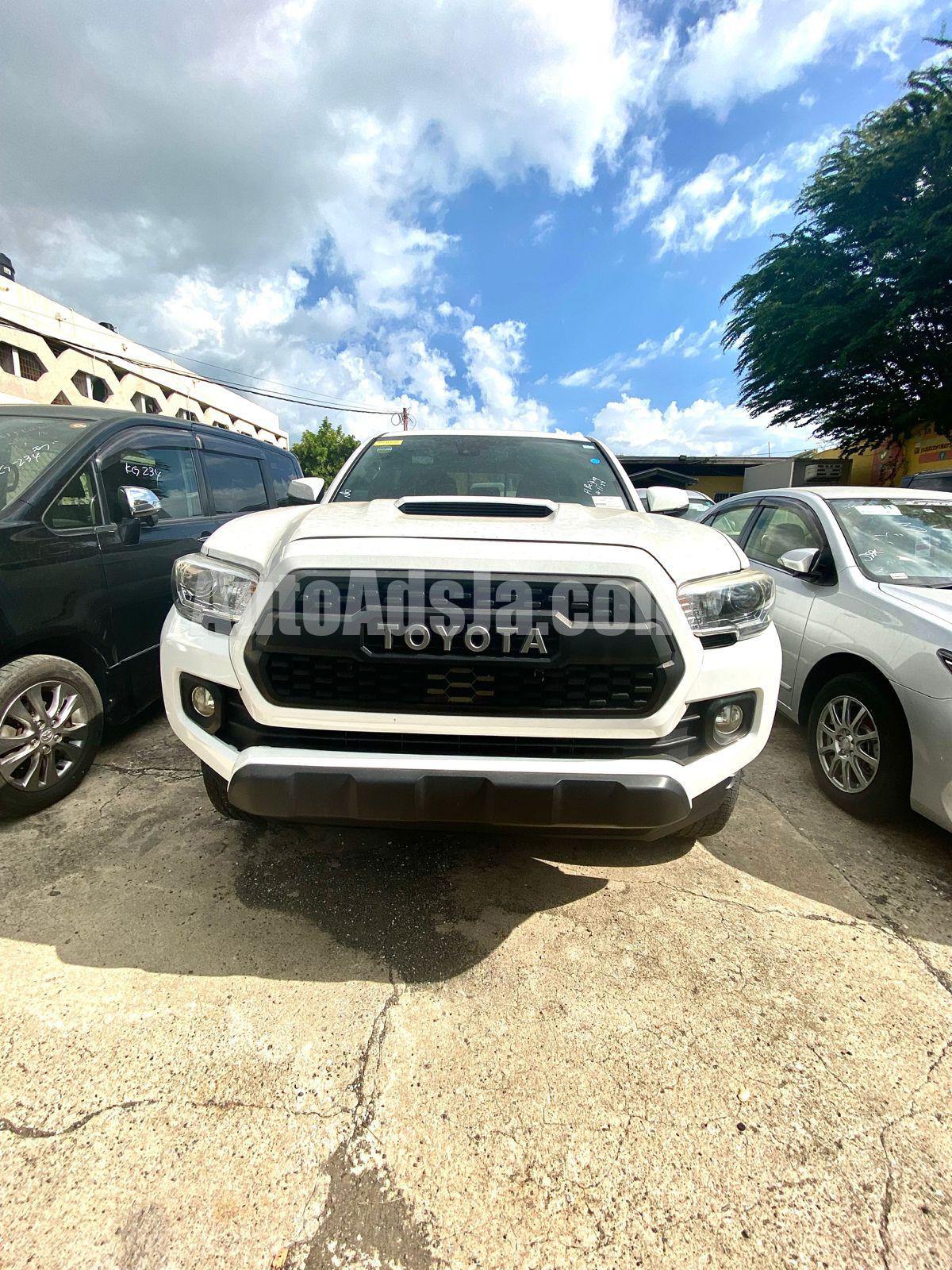 2020 Toyota Tacoma TRD SPORT
