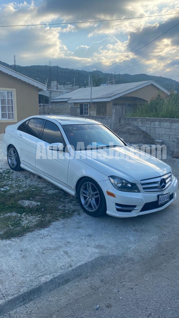 2012 Mercedes Benz C300
