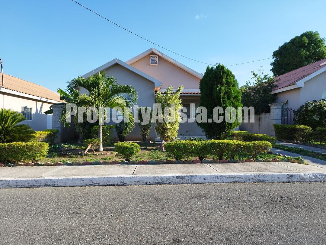 3 bed House For Sale in Caribbean Estate, St. Catherine, Jamaica