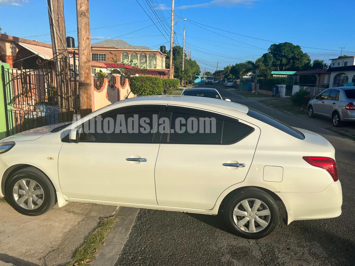 2015 Nissan Latio
