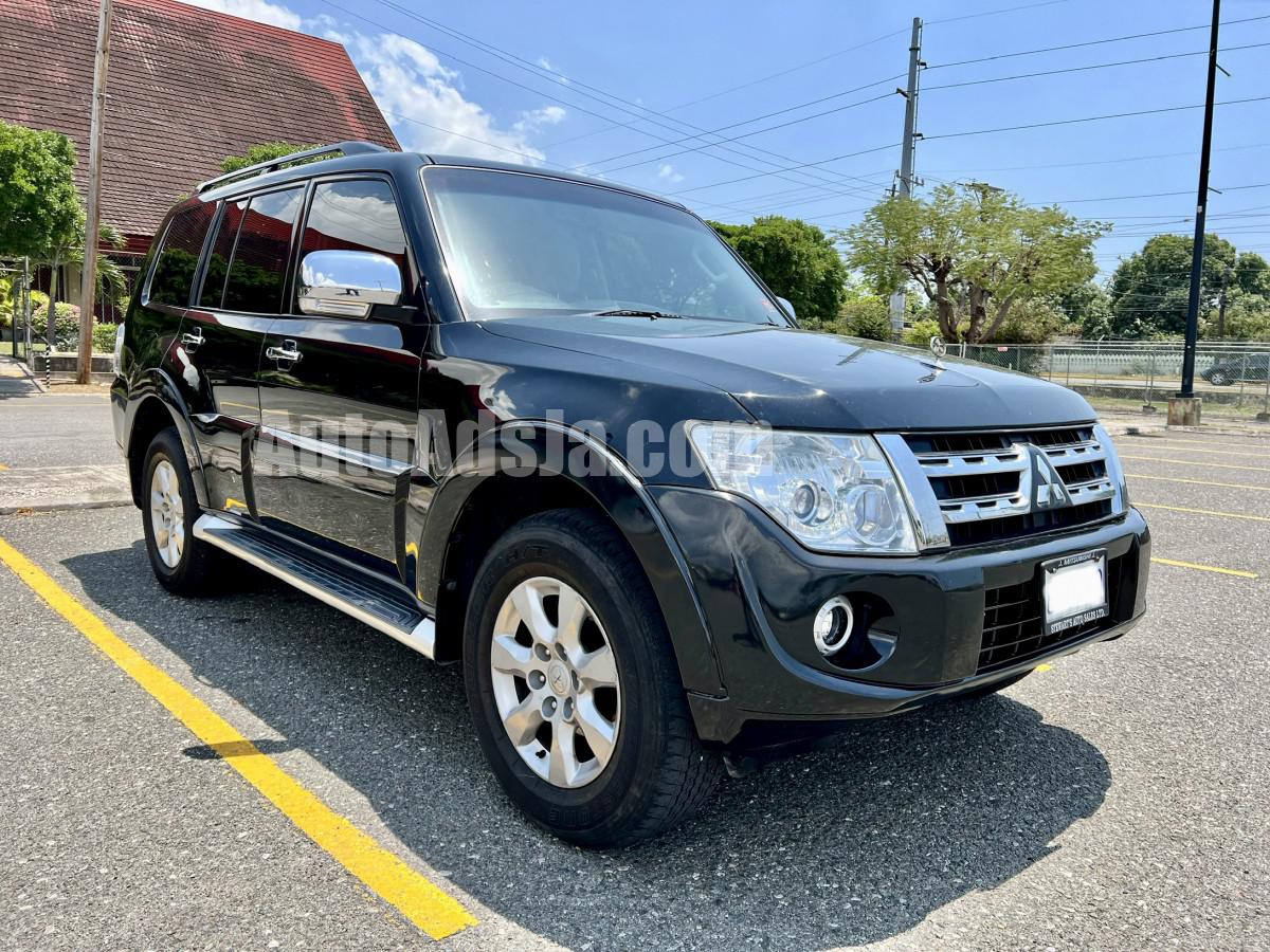 2014 Mitsubishi Pajero Gls