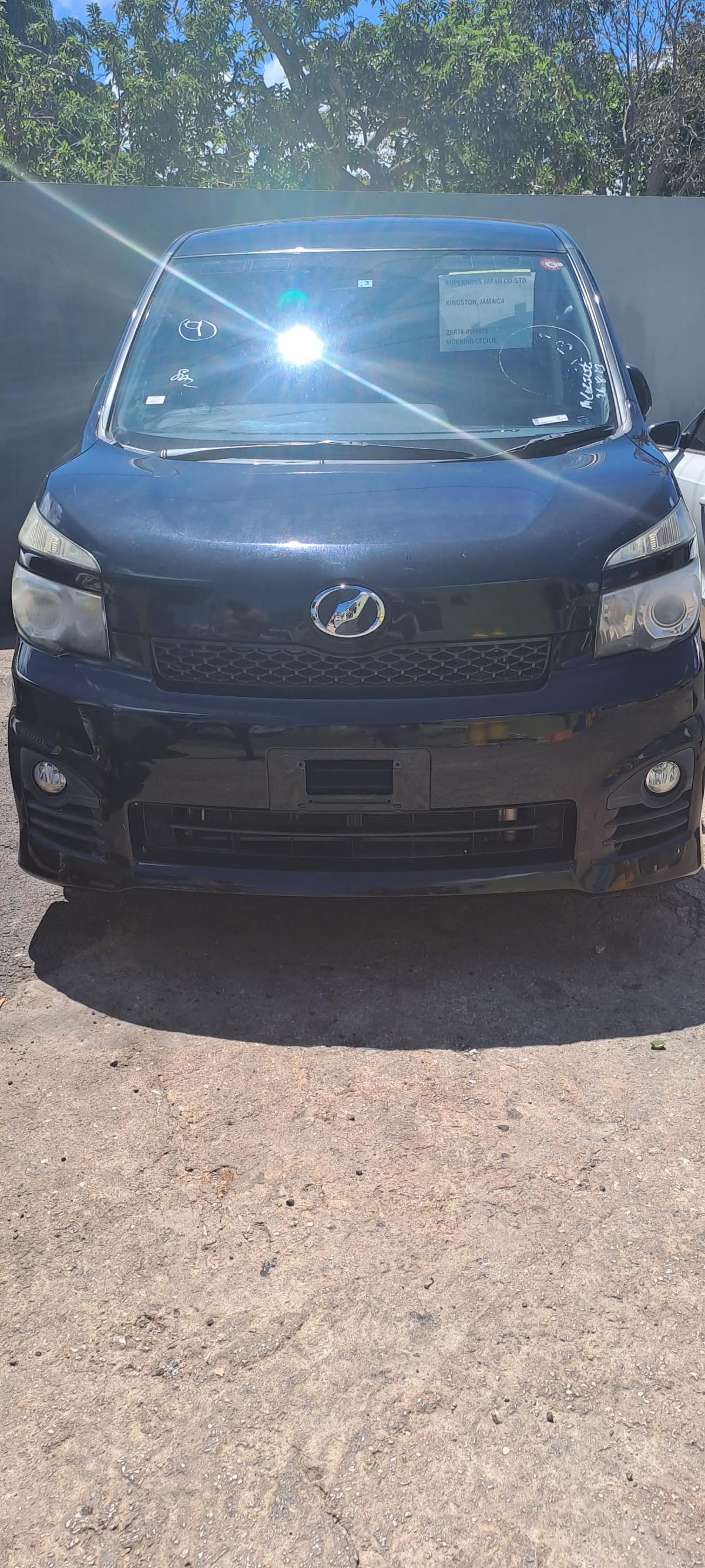 2014 Toyota voxy