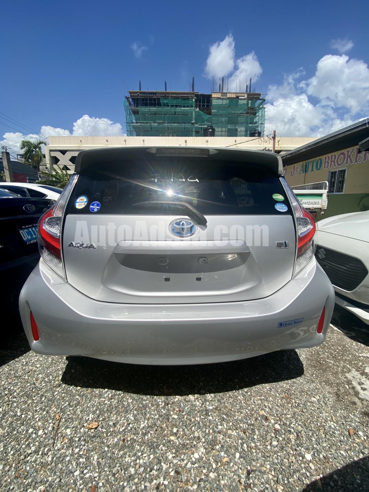 2017 Toyota Aqua