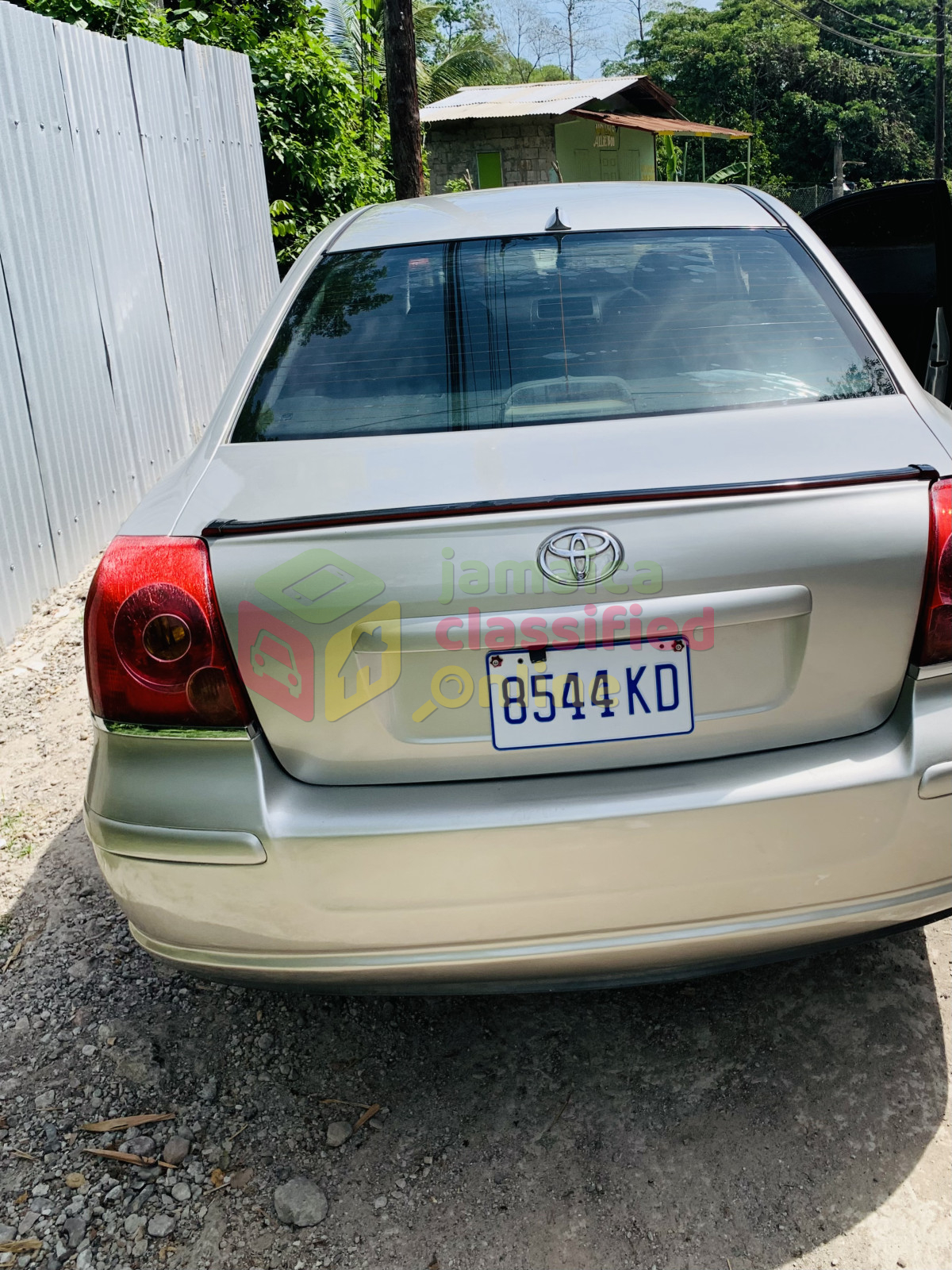 For Sale: Tayota Avensis