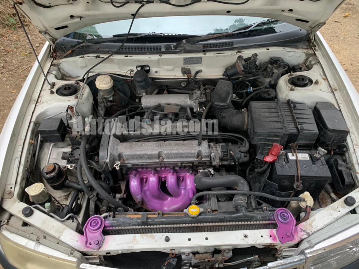 2001 Mitsubishi mirage