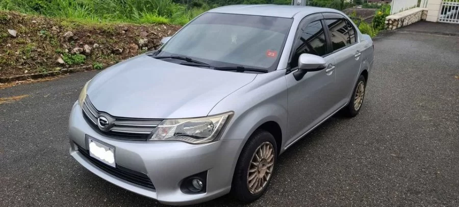 Toyota Axio 2013
