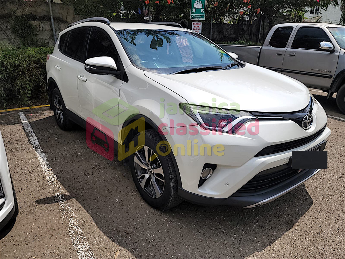 For Sale: TOYOTA RAV4 2017