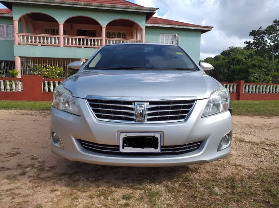 Toyota Premio 2013