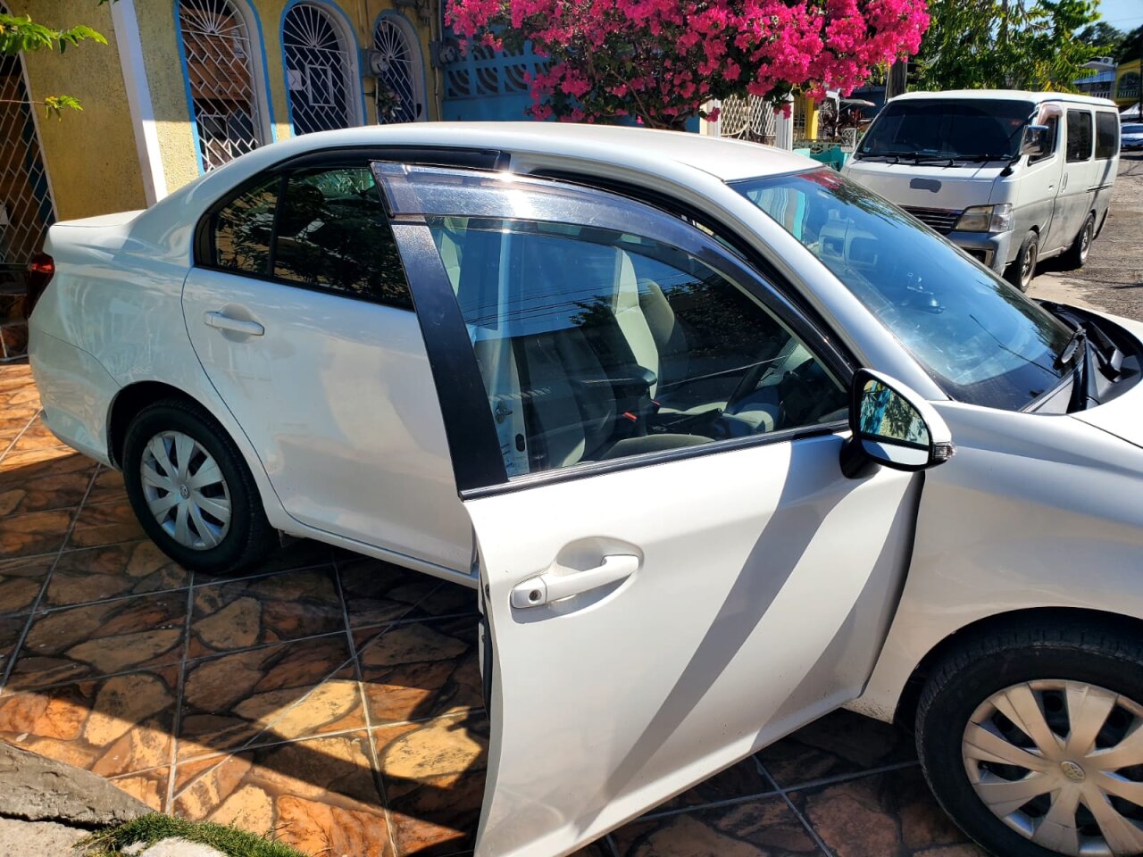 For Sale: TOYOTA AXIO FOR SALE