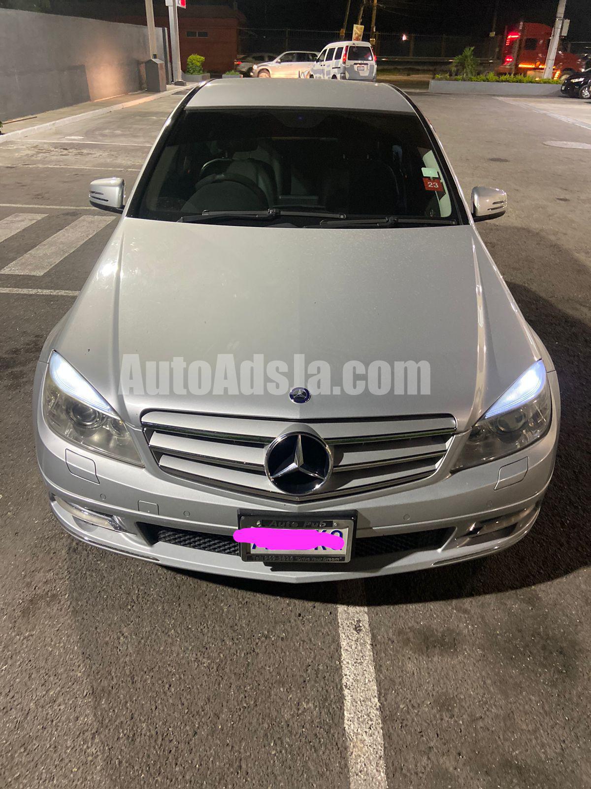 2010 Mercedes Benz C200