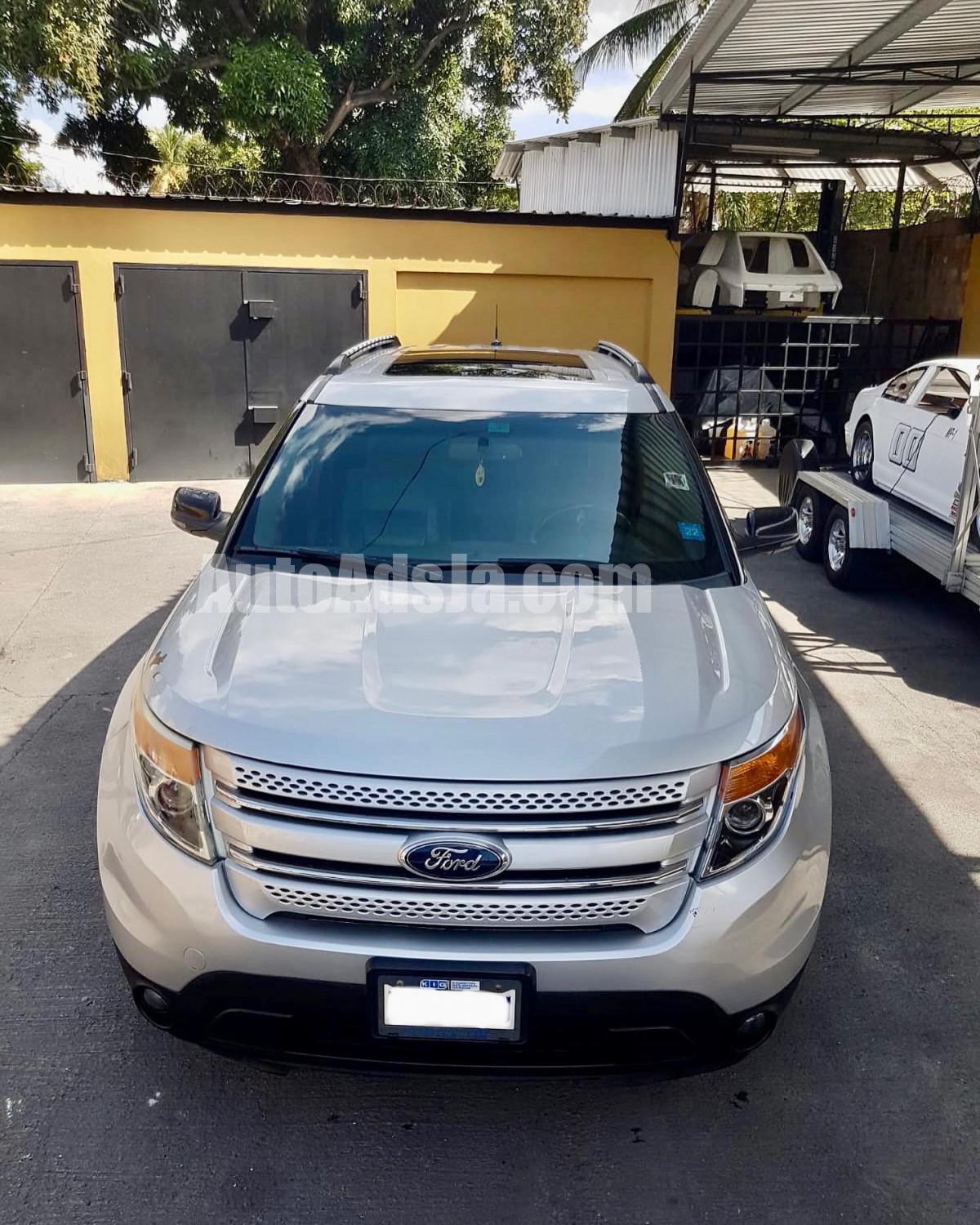 2013 Ford Explorer