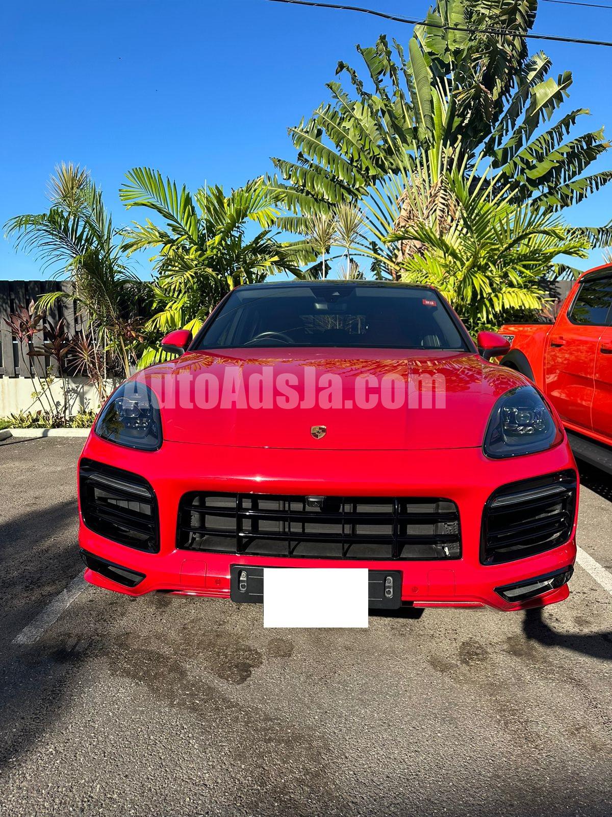 2021 Porsche CAYENNE