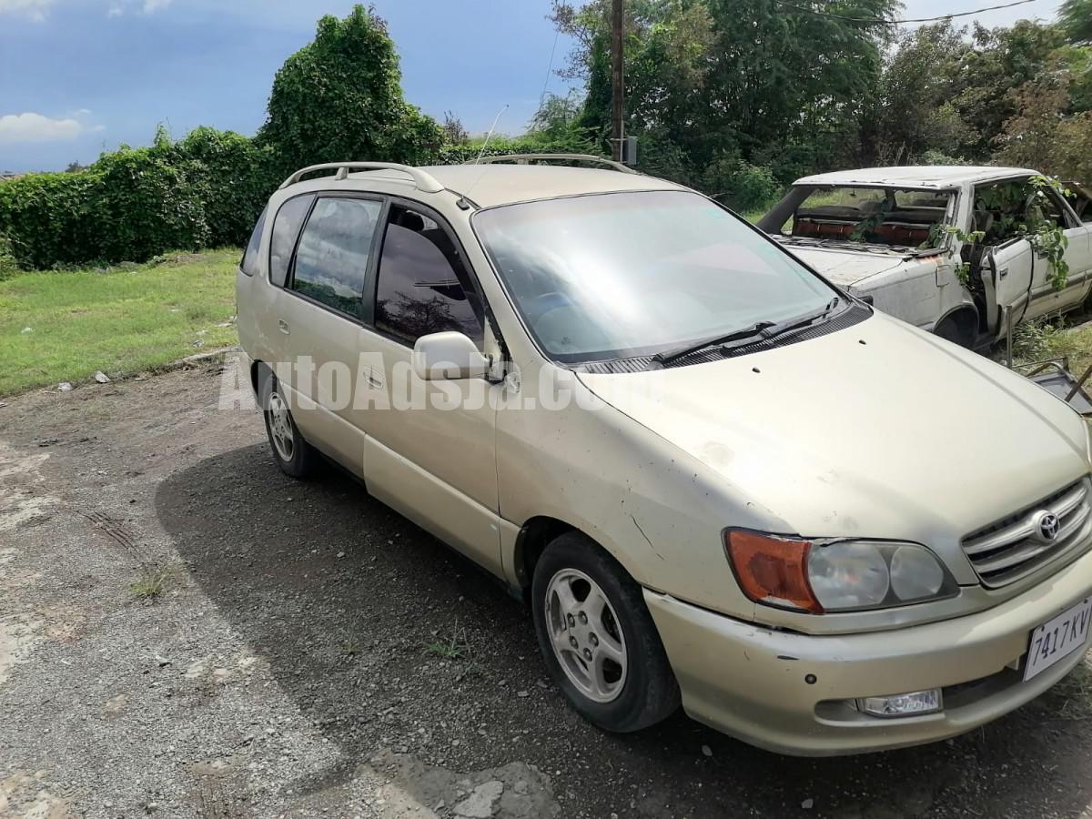 2001 Toyota Ipsum