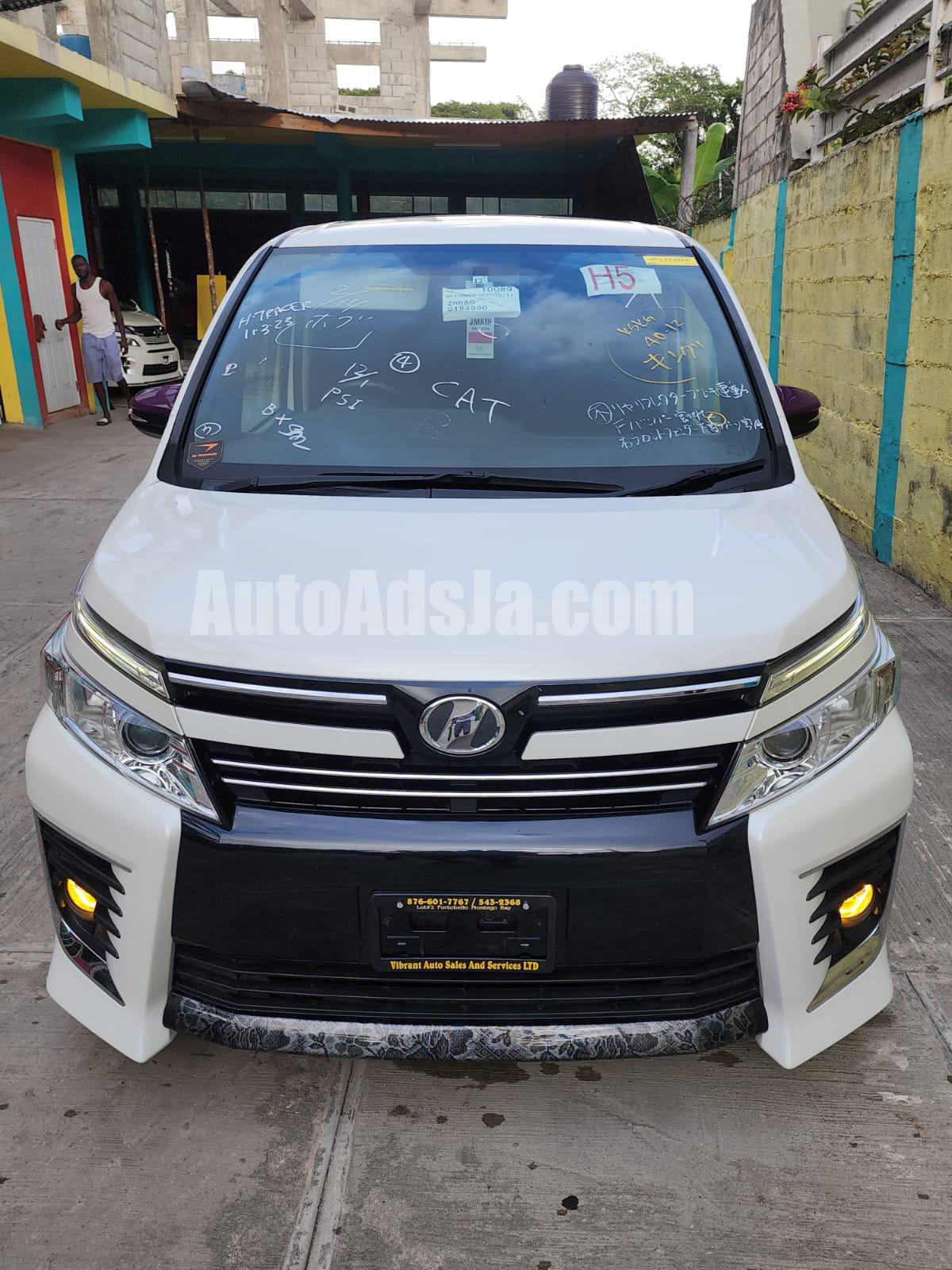 2015 Toyota VOXY