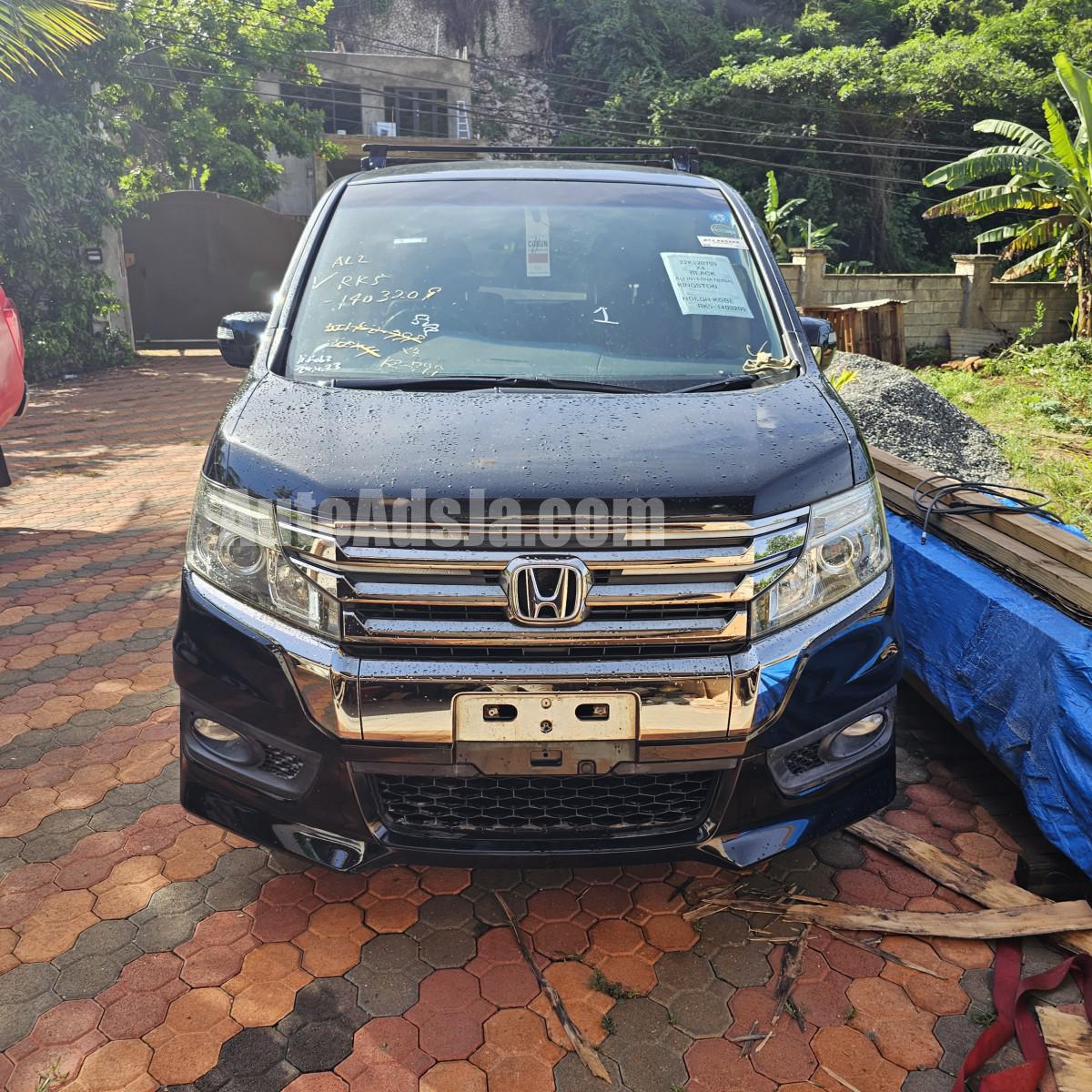 2014 Honda Stepwagon Spada