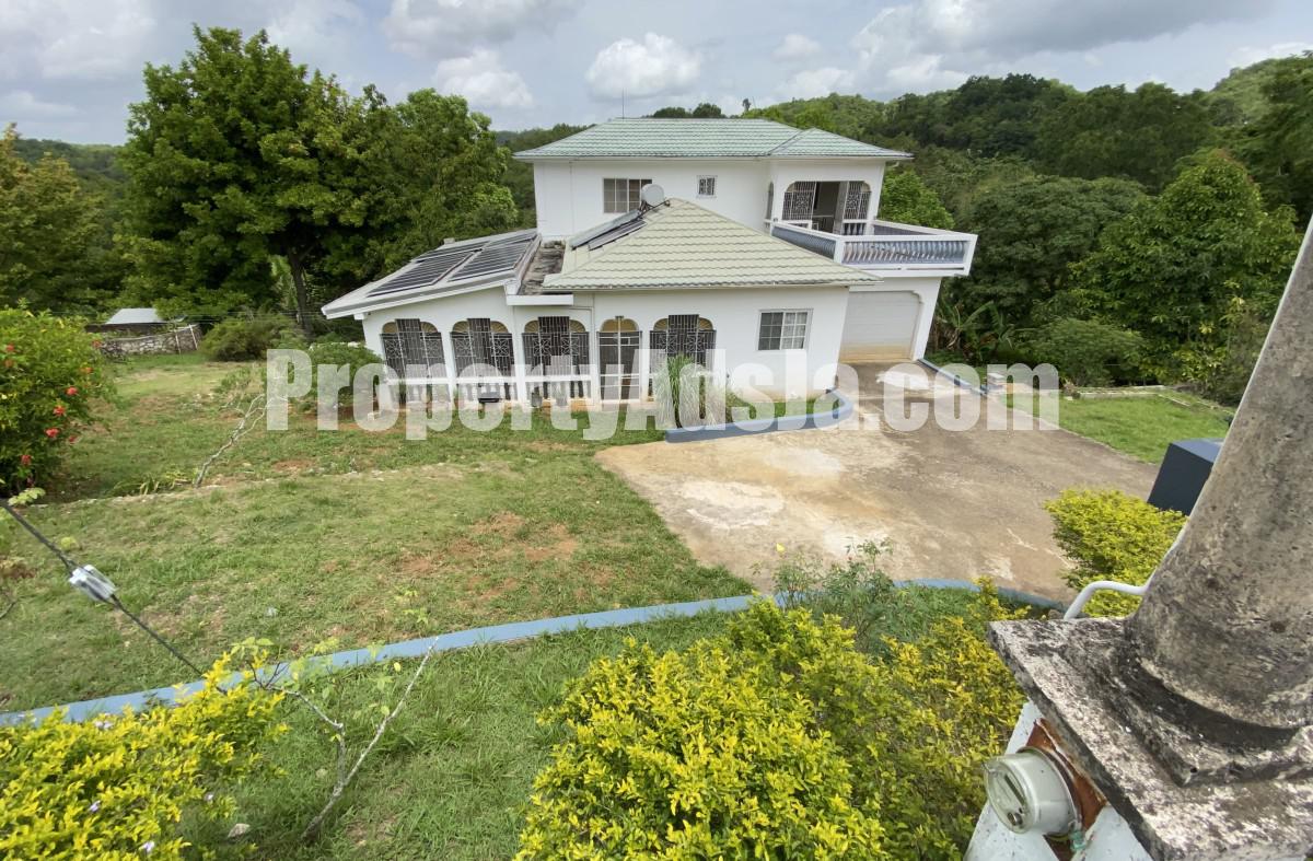4 bed House For Sale in Dawkins District Mocho, Clarendon, Jamaica