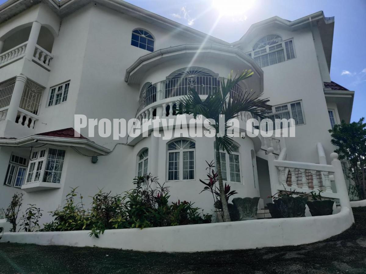 10 bed House For Sale in Mandeville, Manchester, Jamaica