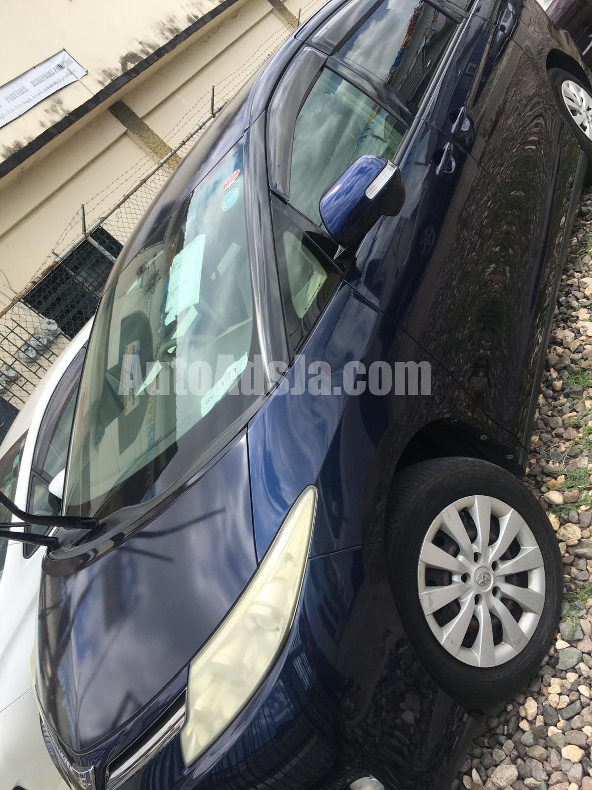 2012 Toyota Estima