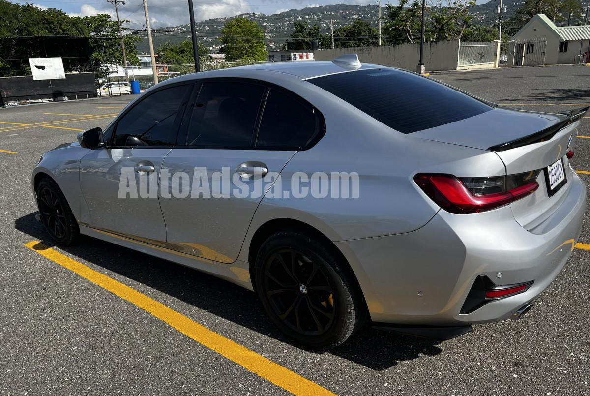 2020 BMW 330i