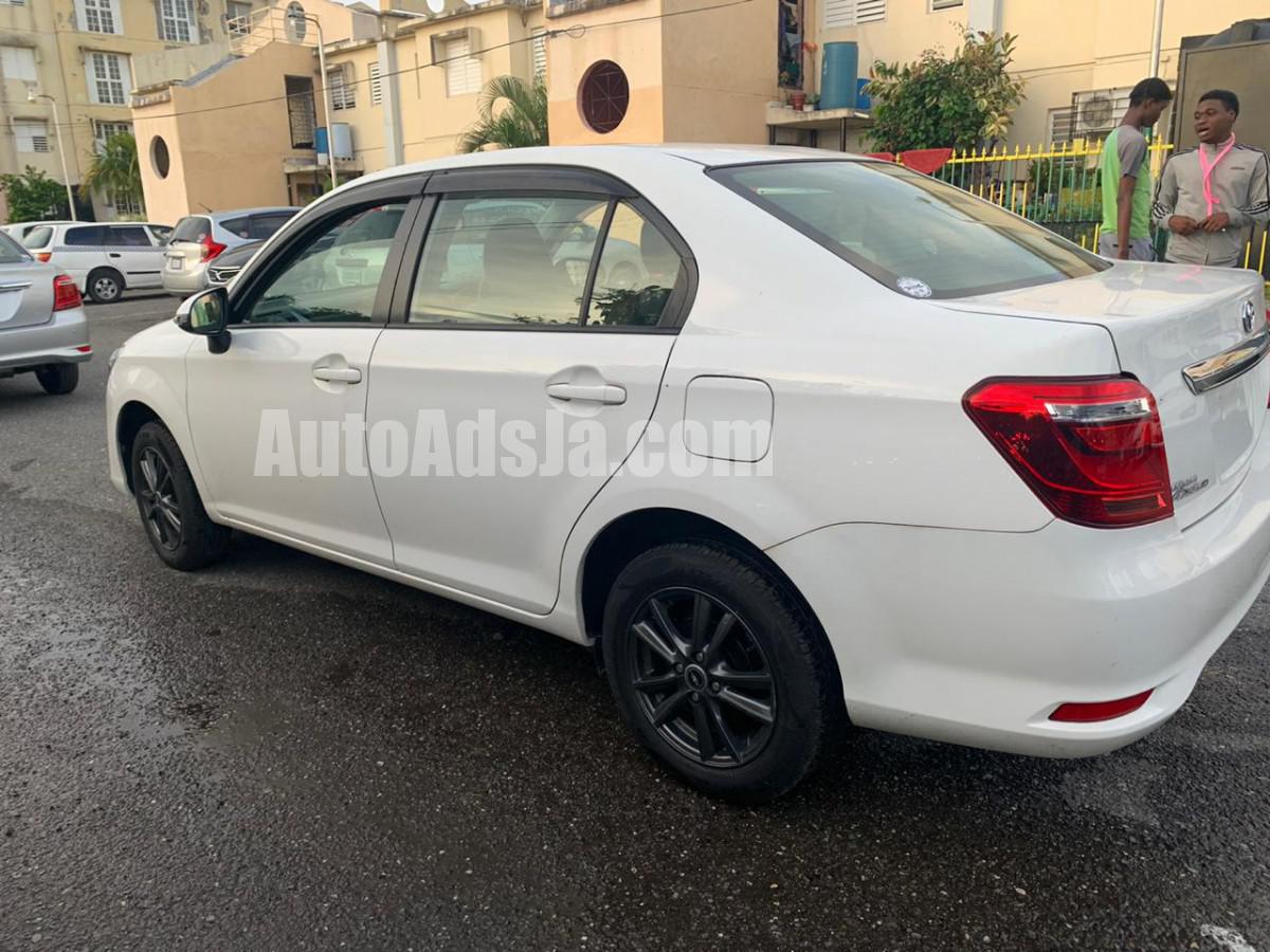 2015 Toyota Axio